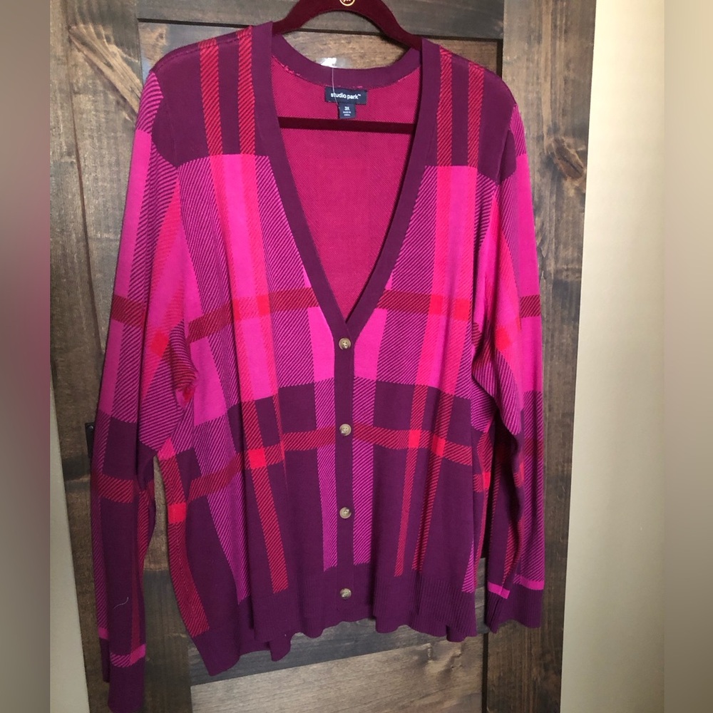 Soft knit cardigan by Studio Park